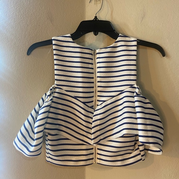 White and blue striped ruffled crop top top size XS by J.O.A - Picture 5 of 8